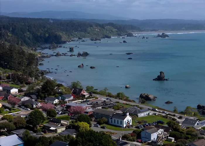 Trinidad Bay Bed And Breakfast Hotel